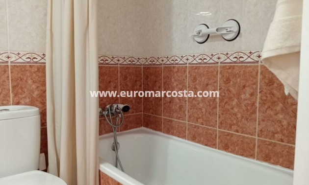 Objekte zum Wiederverkauf - Wohnung - Torrevieja - TORREVIEJA
