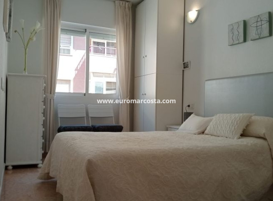 Objekte zum Wiederverkauf - Wohnung - Torrevieja - TORREVIEJA