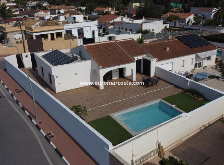 Venta - Villa - Torrevieja - TORREVIEJA