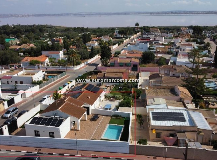 Venta - Villa - Torrevieja - TORREVIEJA