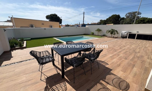Venta - Villa - Torrevieja - TORREVIEJA