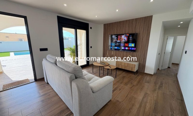 Venta - Villa - Torrevieja - TORREVIEJA