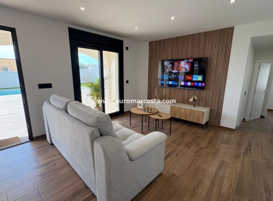 Venta - Villa - Torrevieja - TORREVIEJA