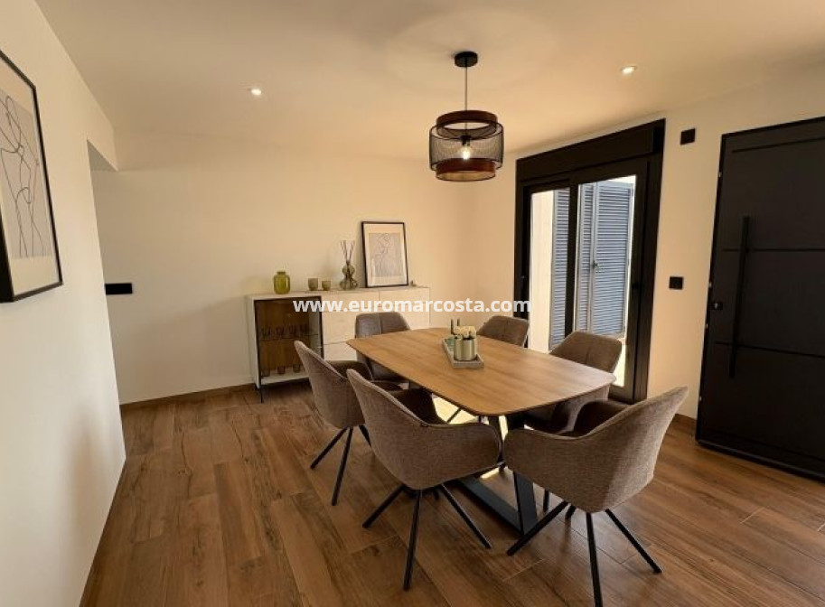 Venta - Villa - Torrevieja - TORREVIEJA