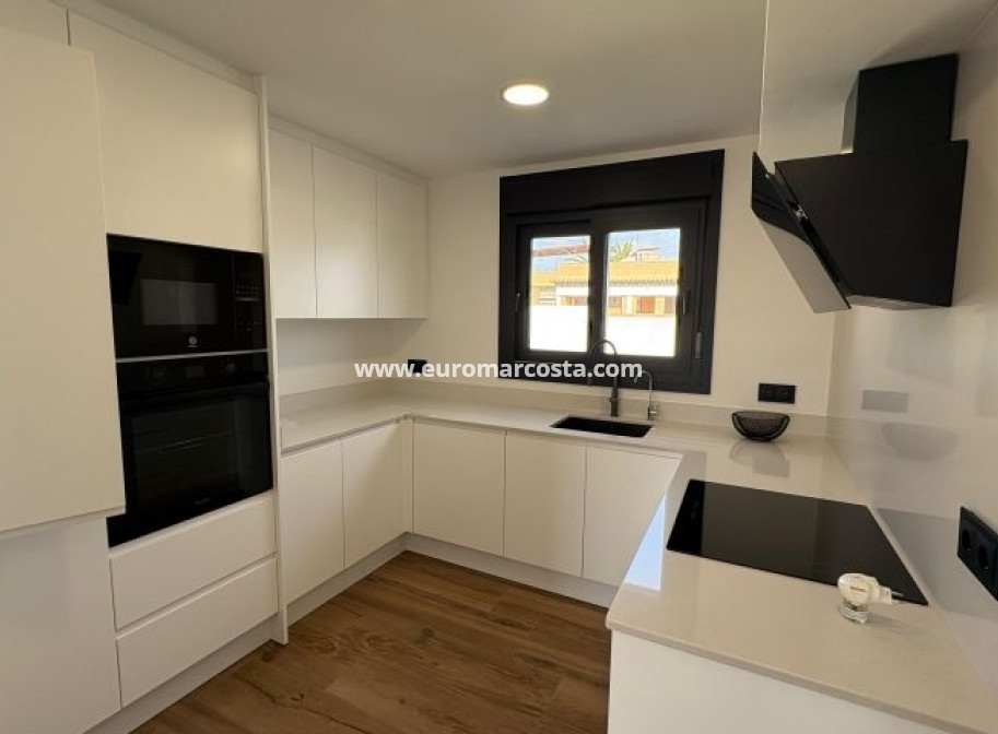 Venta - Villa - Torrevieja - TORREVIEJA