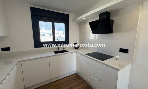Venta - Villa - Torrevieja - TORREVIEJA