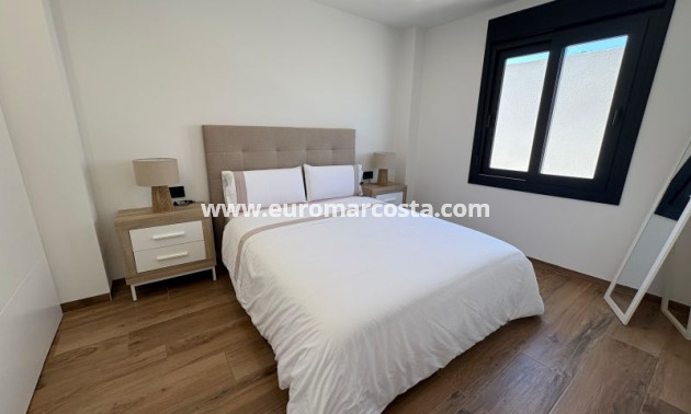 Venta - Villa - Torrevieja - TORREVIEJA