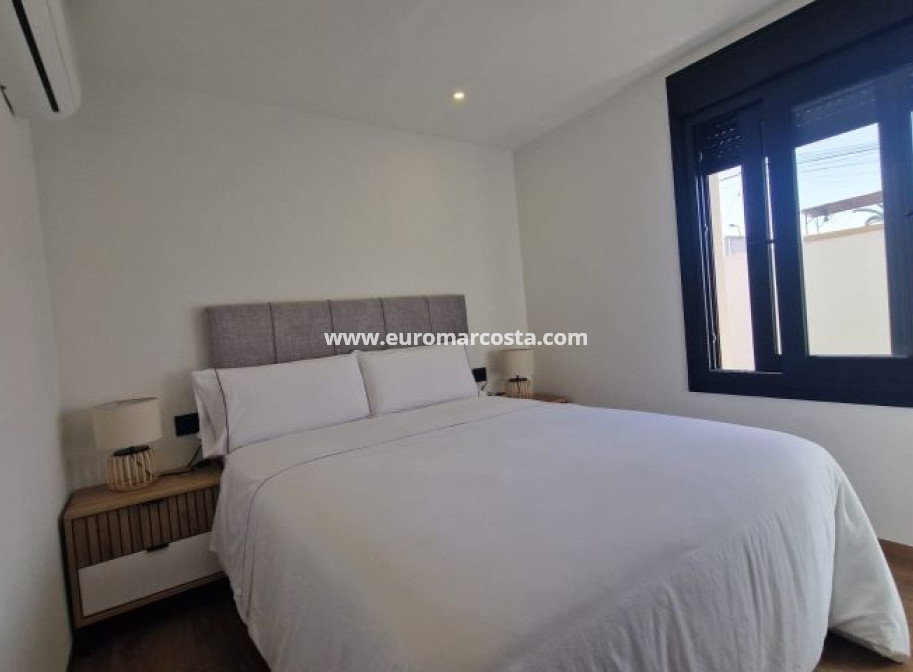 Venta - Villa - Torrevieja - TORREVIEJA
