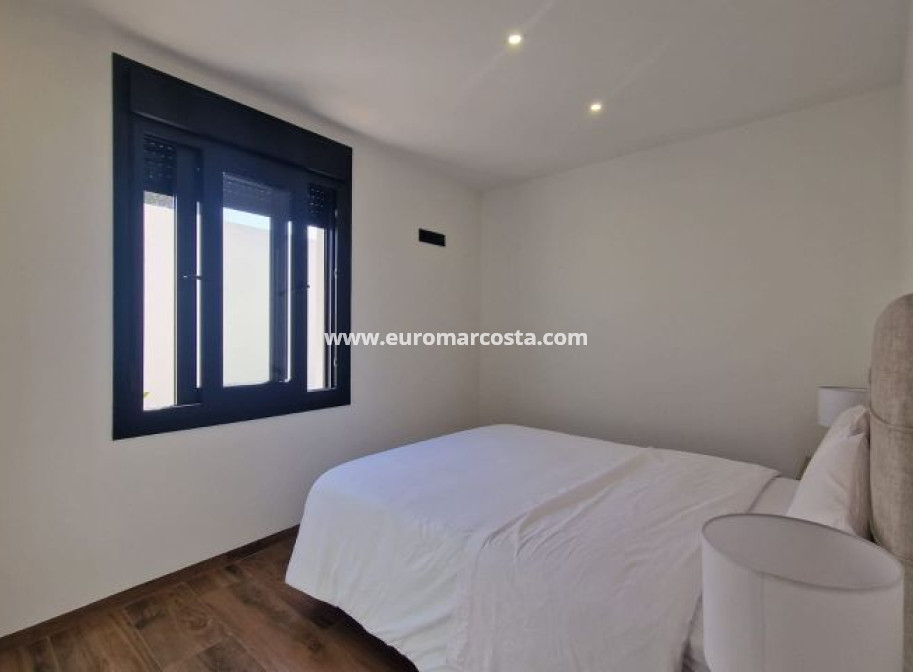 Venta - Villa - Torrevieja - TORREVIEJA