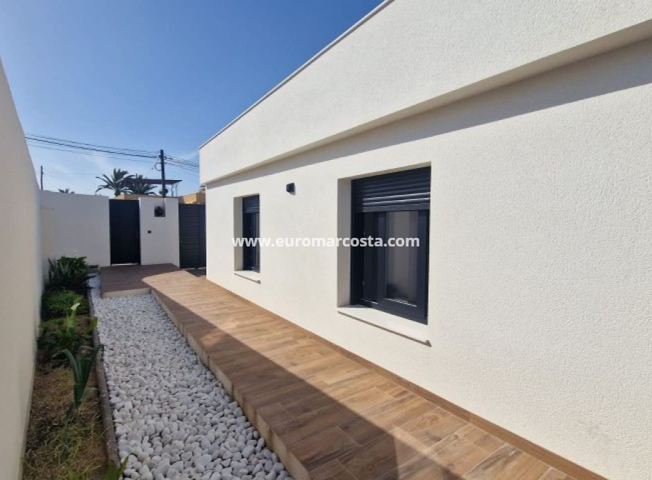 Venta - Villa - Torrevieja - TORREVIEJA
