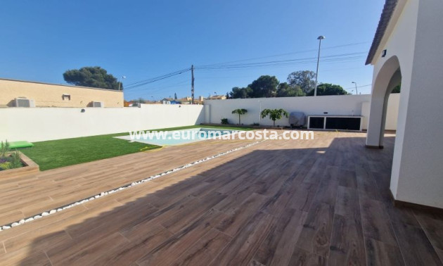 Venta - Villa - Torrevieja - TORREVIEJA