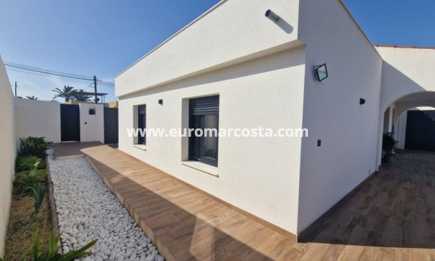 Venta - Villa - Torrevieja - TORREVIEJA