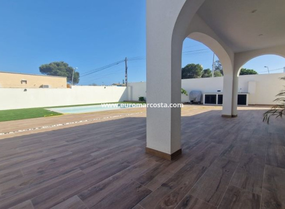 Venta - Villa - Torrevieja - TORREVIEJA