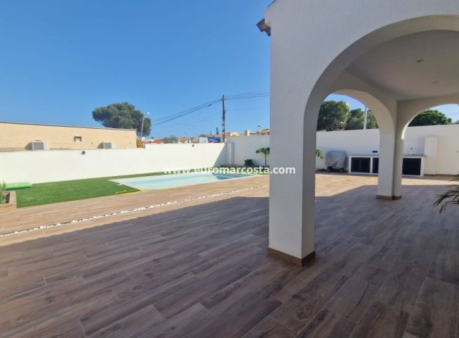 Venta - Villa - Torrevieja - TORREVIEJA