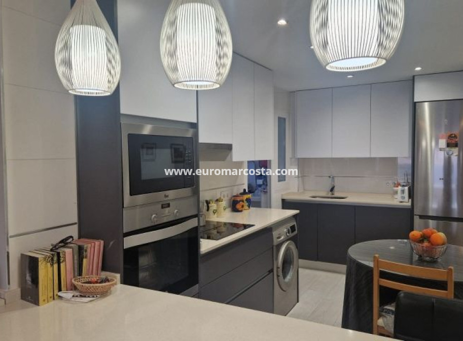 Sale - Apartment / flat - Torrevieja - TORREVIEJA