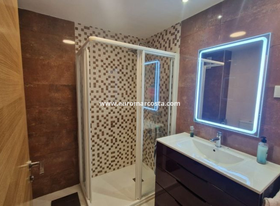 Sale - Apartment / flat - Torrevieja - TORREVIEJA
