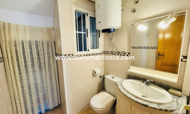 Sale - Townhouse - La Mata