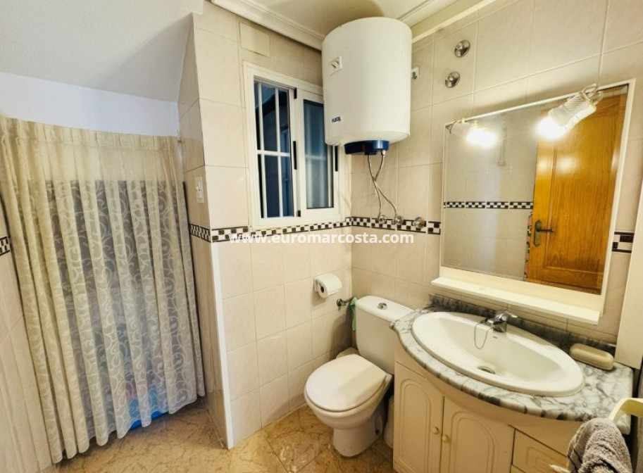 Sale - Townhouse - La Mata