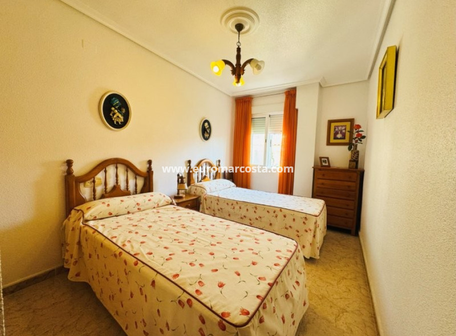 Sale - Townhouse - La Mata