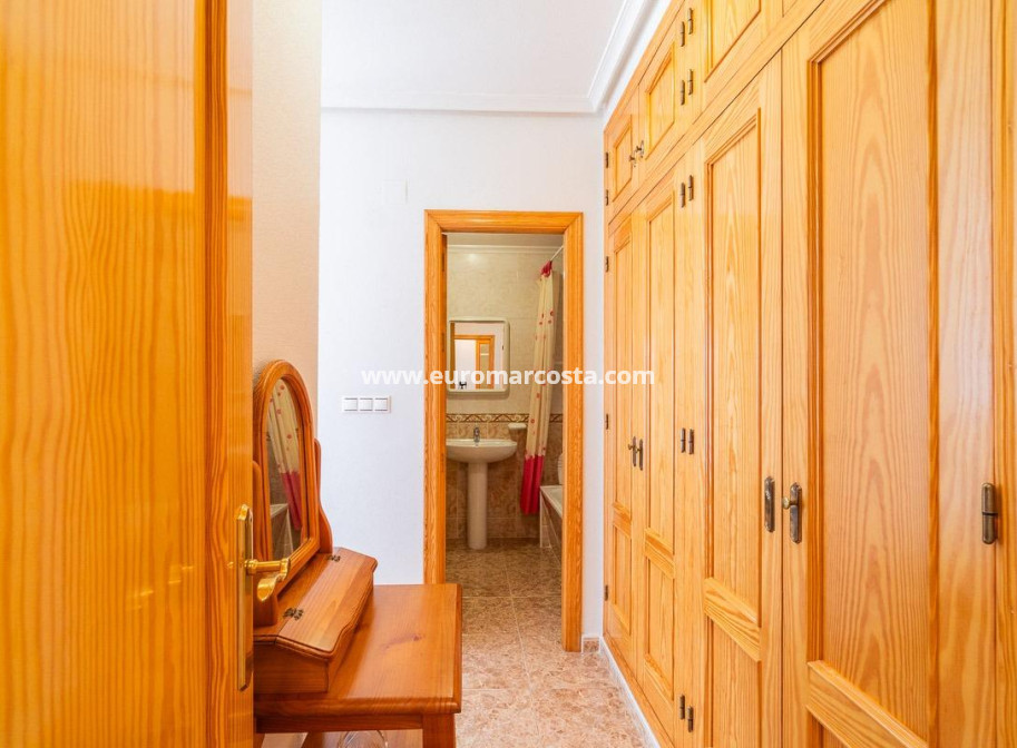 Venta - Apartamento / piso - Torrevieja - TORREVIEJA