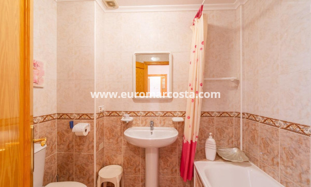 Venta - Apartamento / piso - Torrevieja - TORREVIEJA