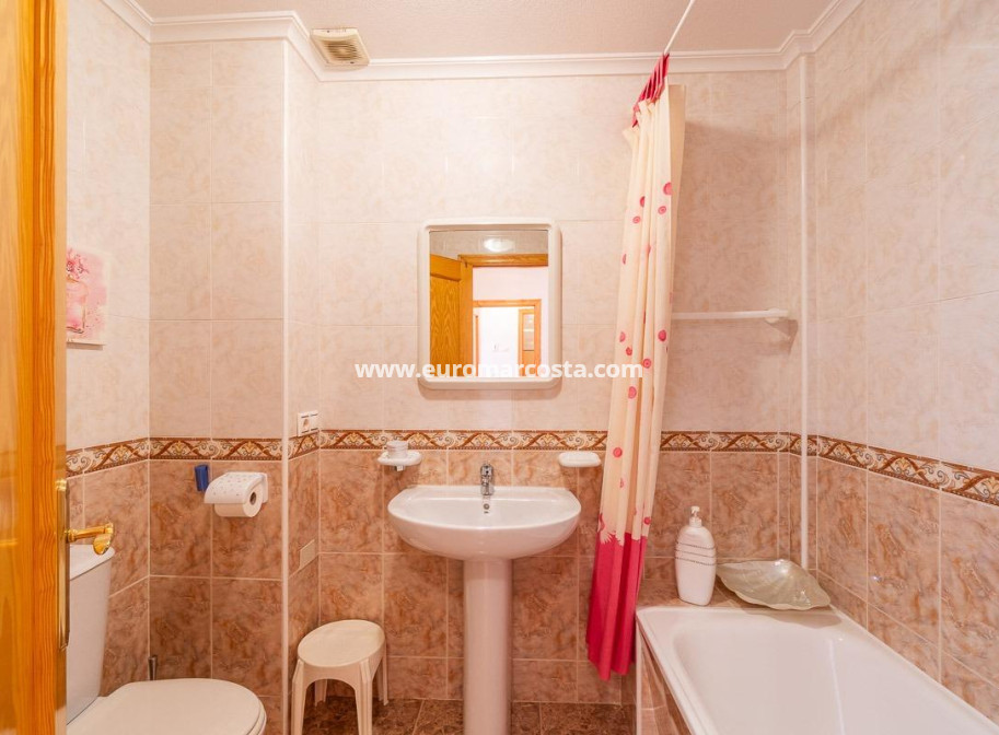 Venta - Apartamento / piso - Torrevieja - TORREVIEJA