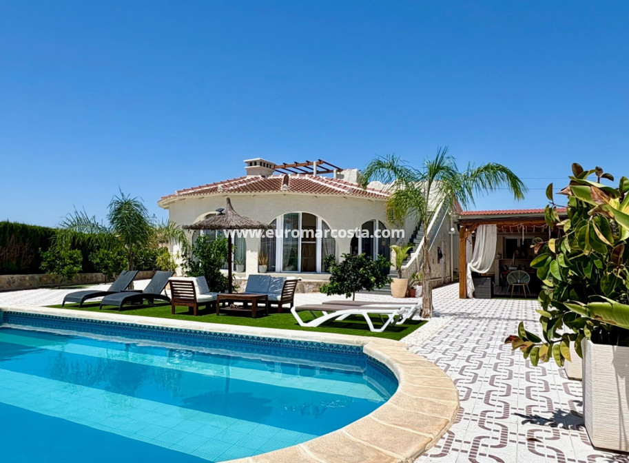 Sale - Villa / Detached - Ciudad Quesada - Quesada Center