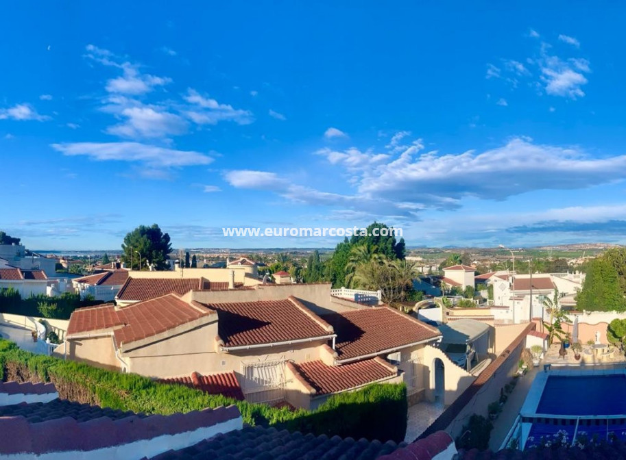Sale - Villa / Detached - Ciudad Quesada - Quesada Center