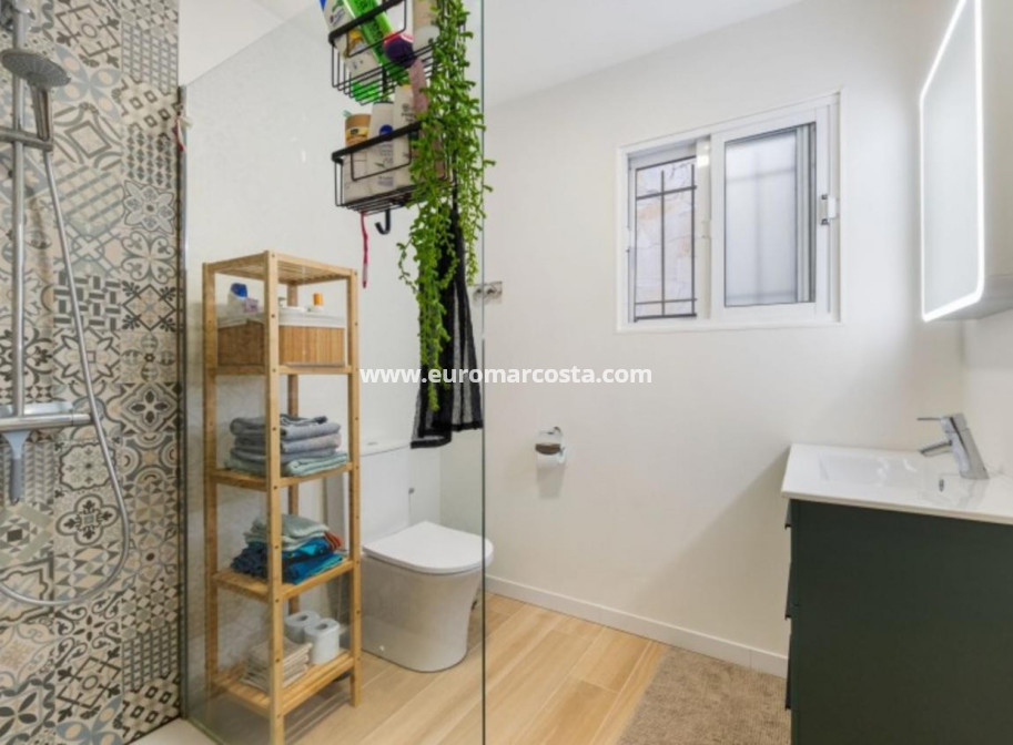 Sale - Villa / Detached - Ciudad Quesada - Quesada Center