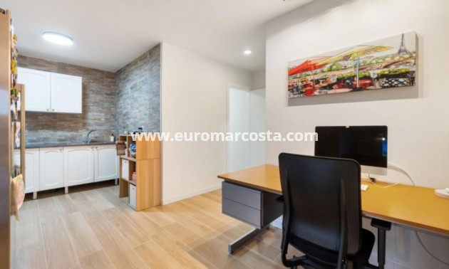 Sale - Villa / Detached - Ciudad Quesada - Quesada Center