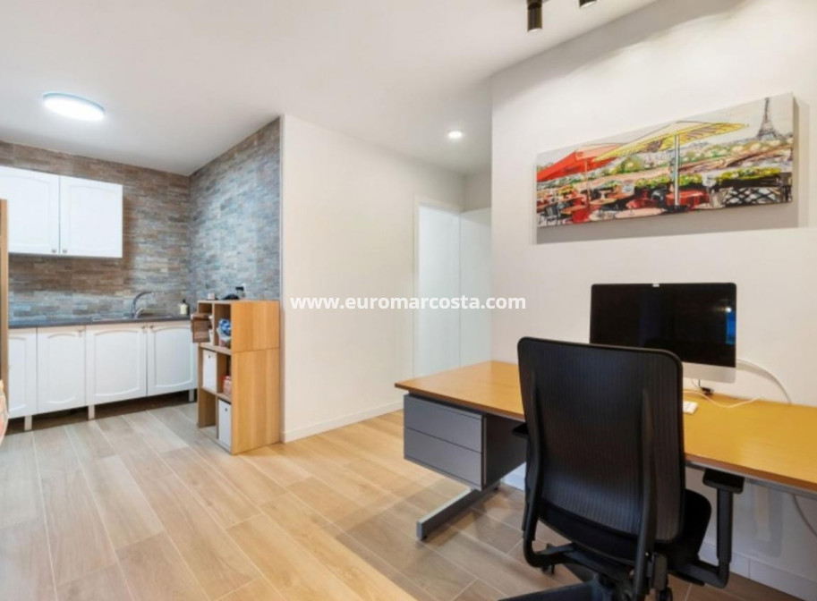 Sale - Villa / Detached - Ciudad Quesada - Quesada Center