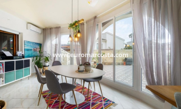 Sale - Villa / Detached - Ciudad Quesada - Quesada Center
