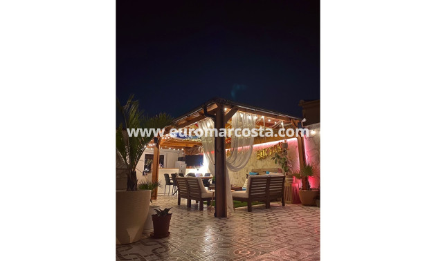 Sale - Villa / Detached - Ciudad Quesada - Quesada Center