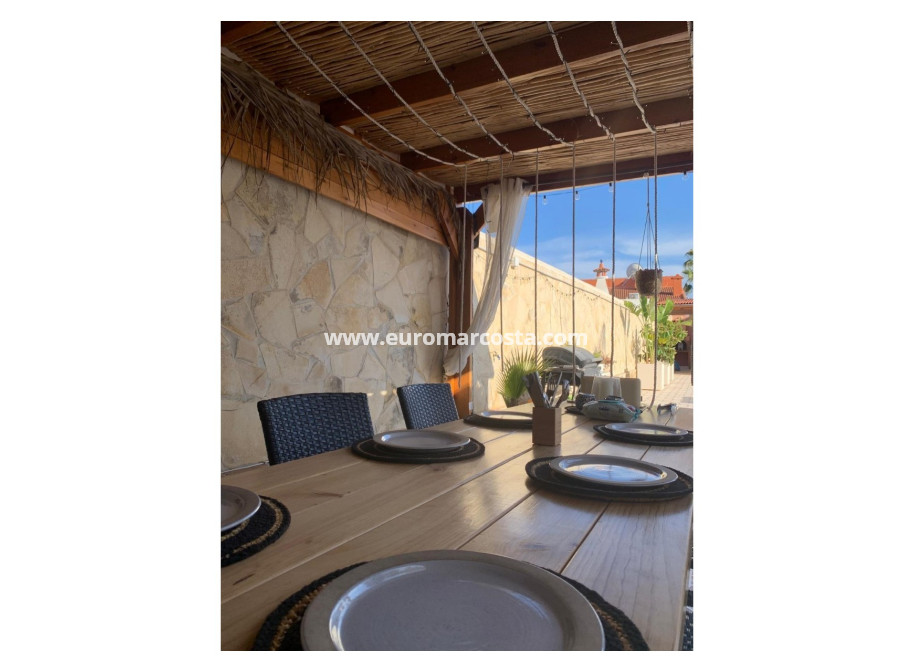 Sale - Villa / Detached - Ciudad Quesada - Quesada Center