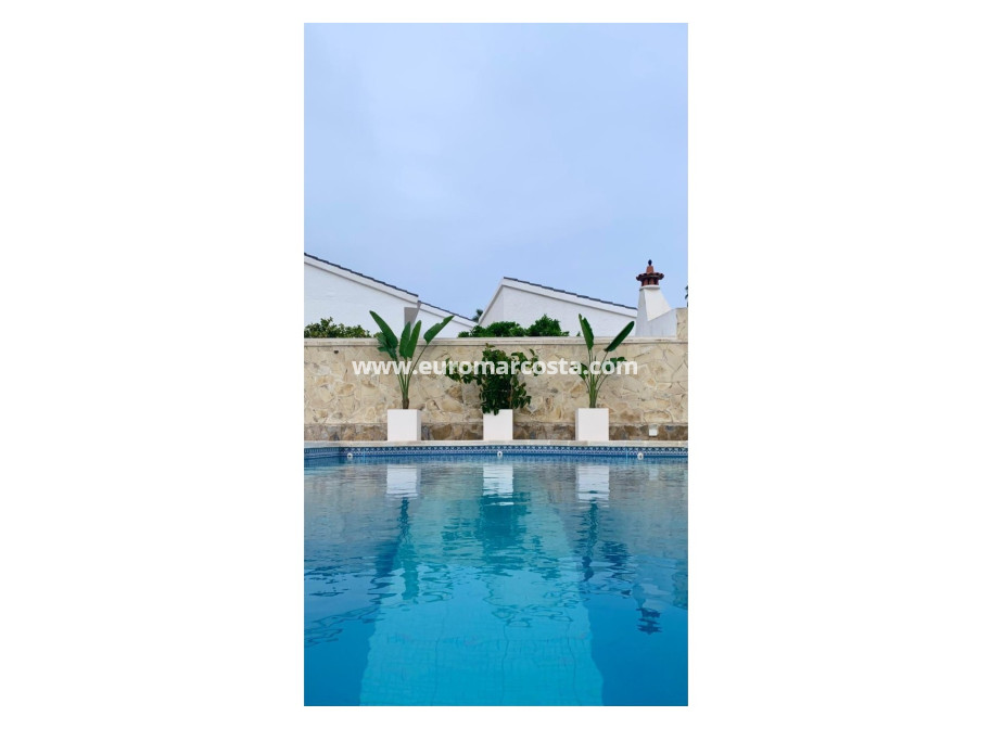 Sale - Villa / Detached - Ciudad Quesada - Quesada Center