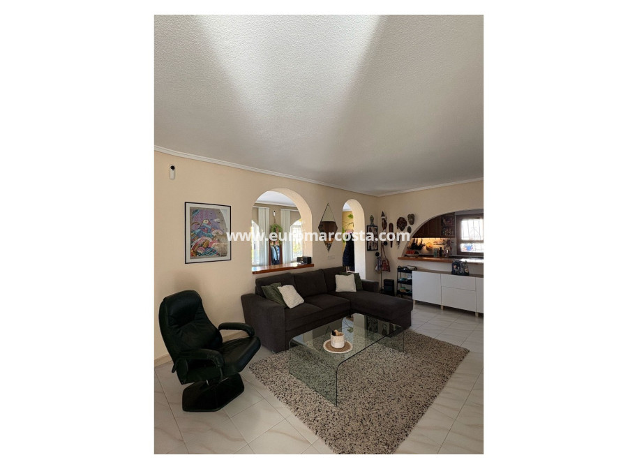 Sale - Villa / Detached - Ciudad Quesada - Quesada Center