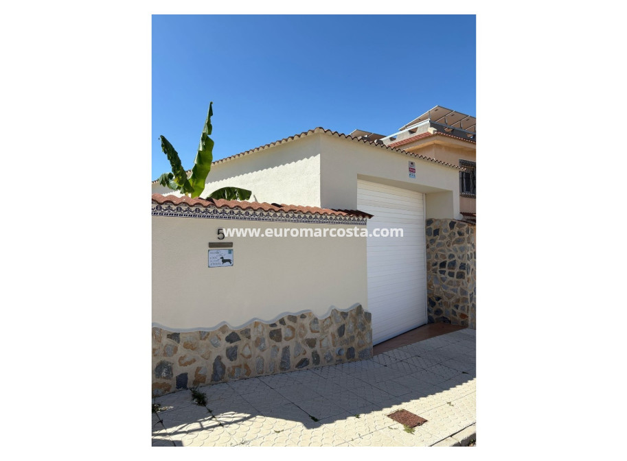 Sale - Villa / Detached - Ciudad Quesada - Quesada Center