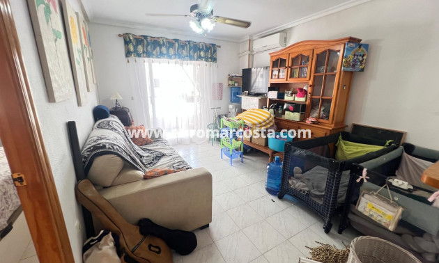 Sale - Apartment / flat - La Mata