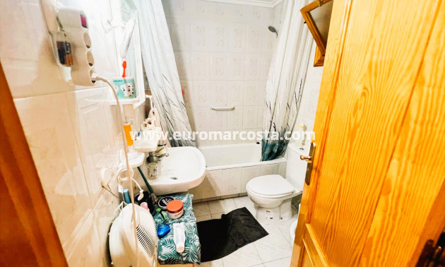 Sale - Apartment / flat - La Mata