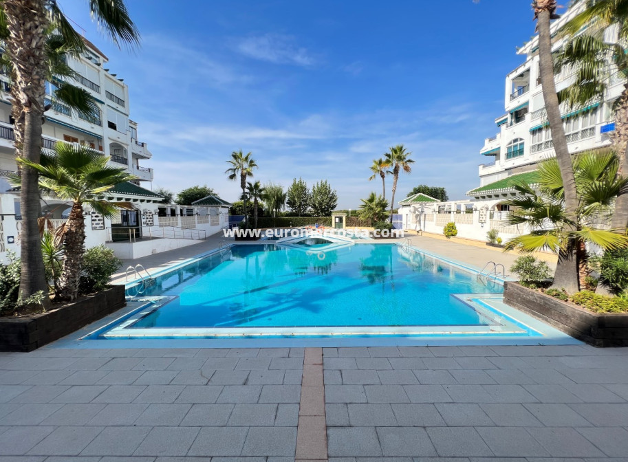 Sale - Apartment / flat - La Mata
