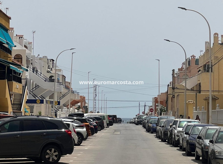 Sale - Apartment / flat - La Mata