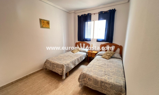 Sale - Apartment / flat - La Mata