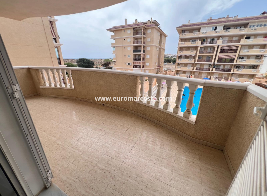 Sale - Apartment / flat - La Mata