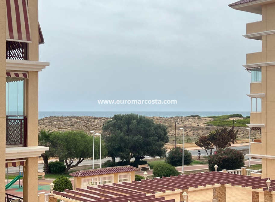 Sale - Apartment / flat - La Mata