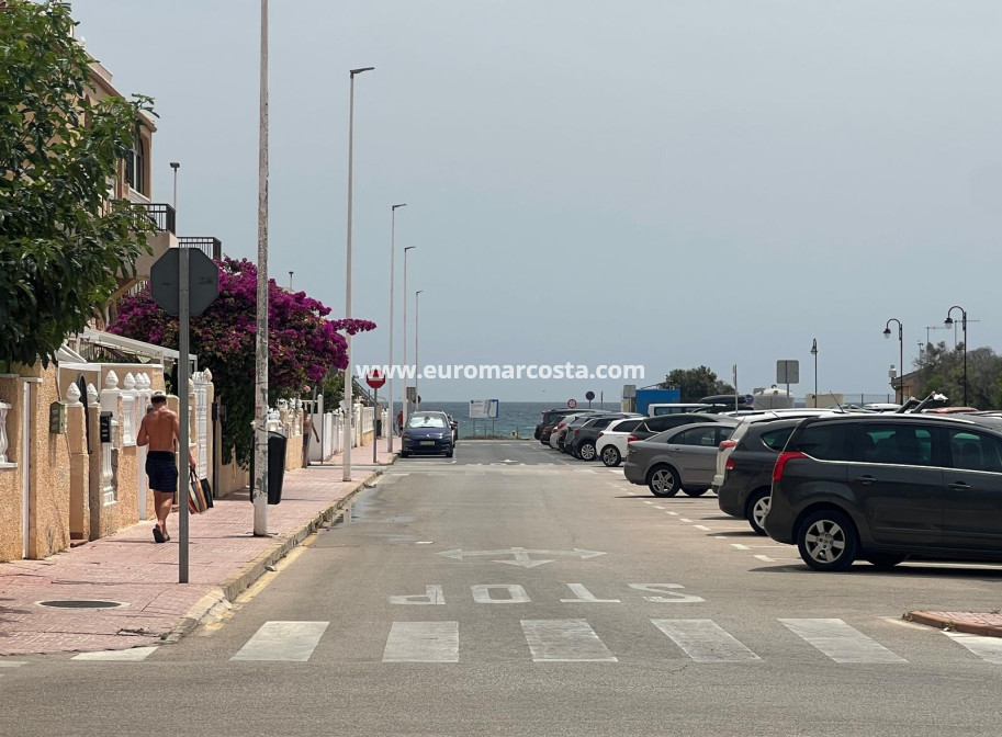 Sale - Apartment / flat - La Mata