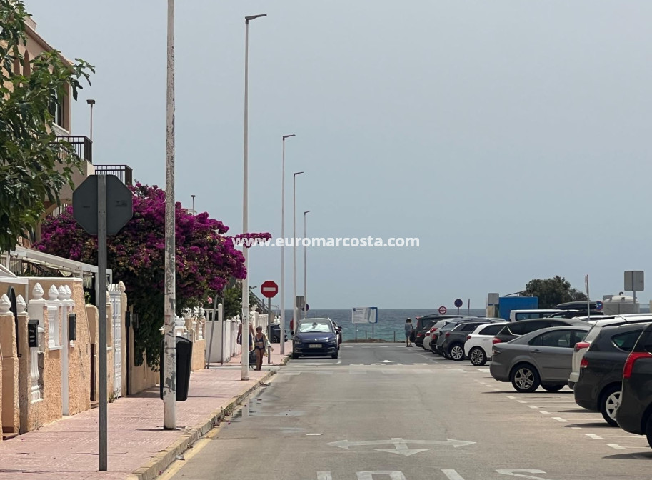 Sale - Apartment / flat - La Mata