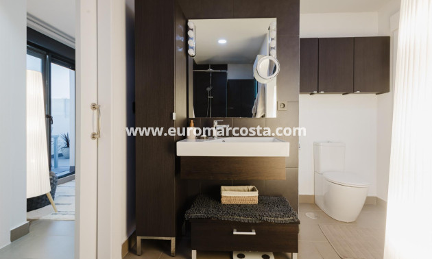 Venta - Apartamento / piso - Orihuela Costa