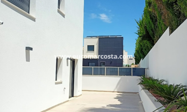 Venta - Villa - Orihuela Costa