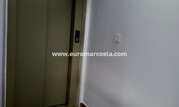 Venta - Villa - Orihuela Costa