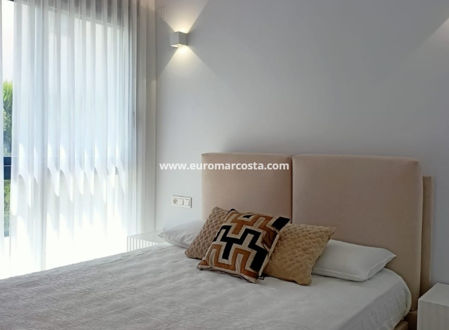 Venta - Villa - Orihuela Costa